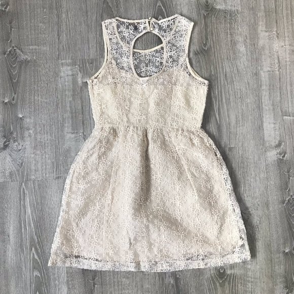 Max & Riley Embroidered Dress S - Picture 2 of 3